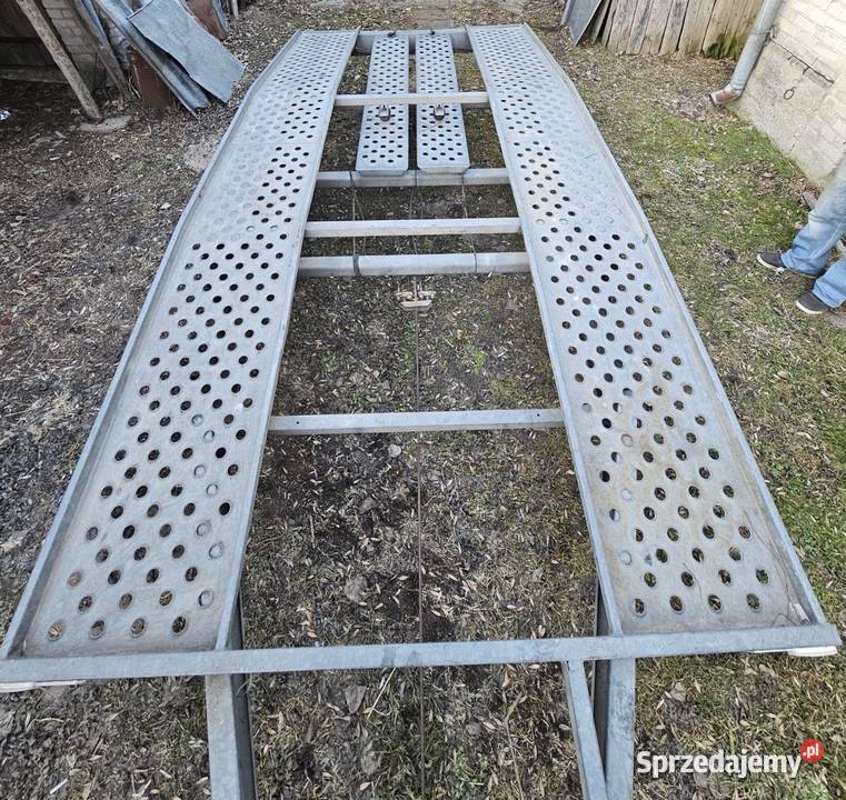 Laweta garbatka 1800 DMC ocynk 2oś lawety Kotuń sprzedam