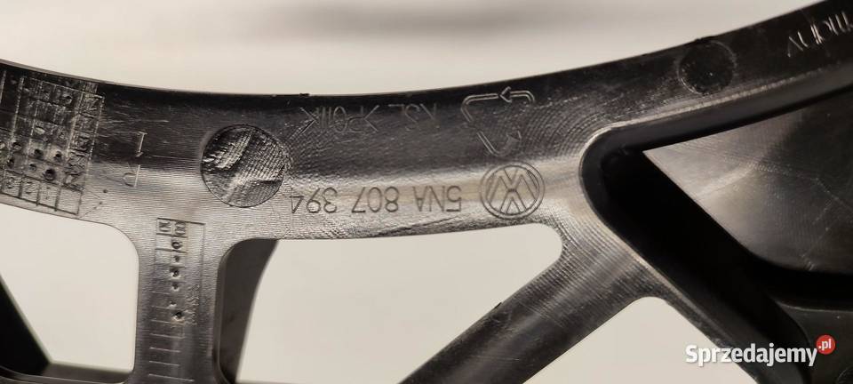 VW TIGUAN II ŚLIZG ZDERZAKA PRAWY TYŁ 5NA807394 Karoseria