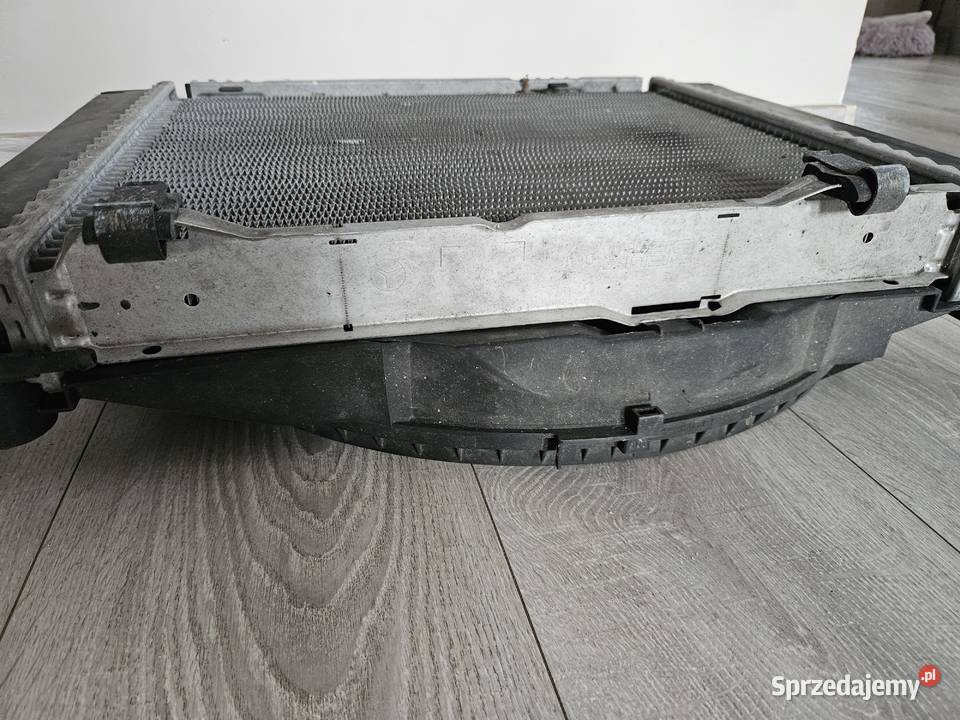 Oryginalna chłodnica wody Mercedes W124 26 podlaskie Łomża