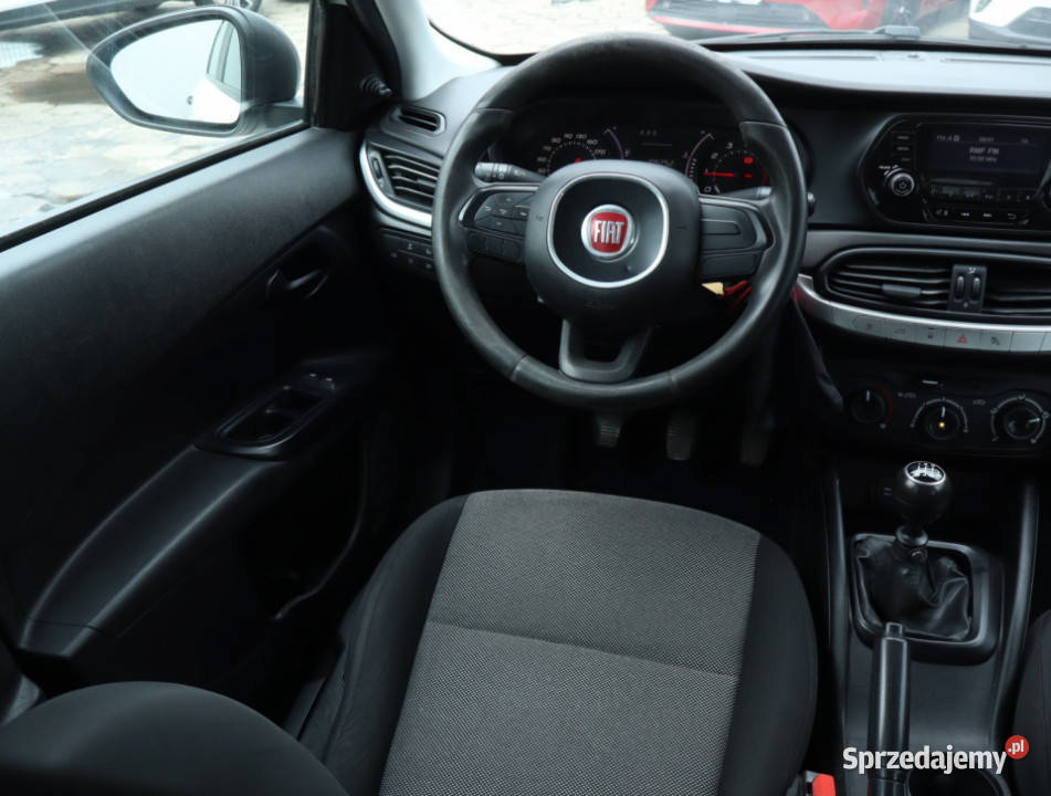 Fiat Tipo 14 16V Rok produkcji 2017 Fiat Piaseczno sprzedam