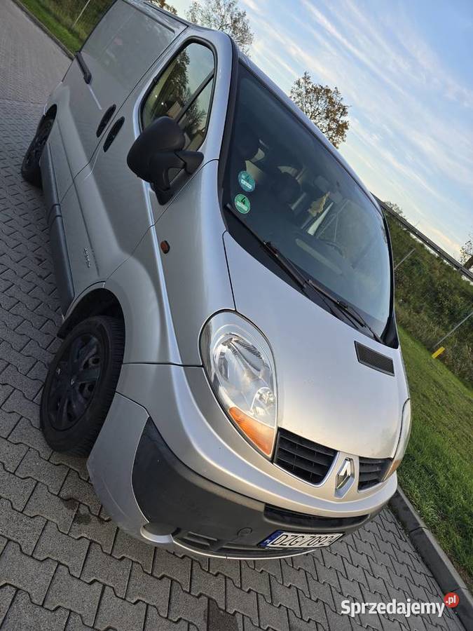 Renault trafic 25 dci lift opel vivaro Iłowa