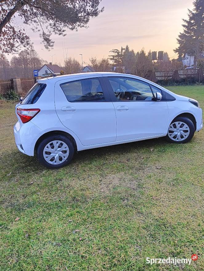 Toyota Yaris Prenium Salon Polska 2018 r benzyna świętokrzyskie sprzedam