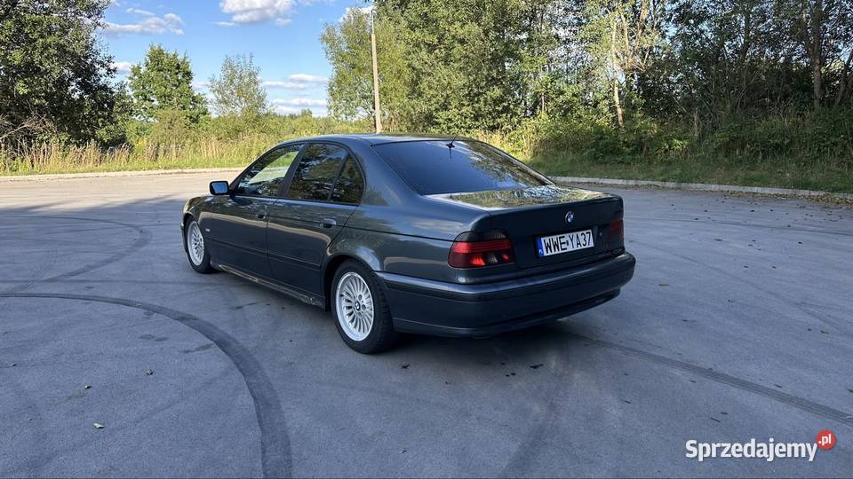 BMW e39 28 manual zamienię busaterenowkę Motoryzacja