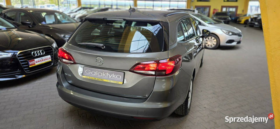 Opel Astra 20192020 OPIS W podanej roczna światła przeciwmgielne Mysłowice