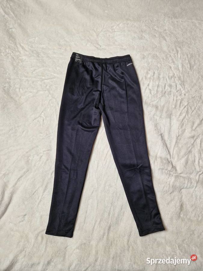 Nowe czarne spodnie dresowe Adidas Entrada