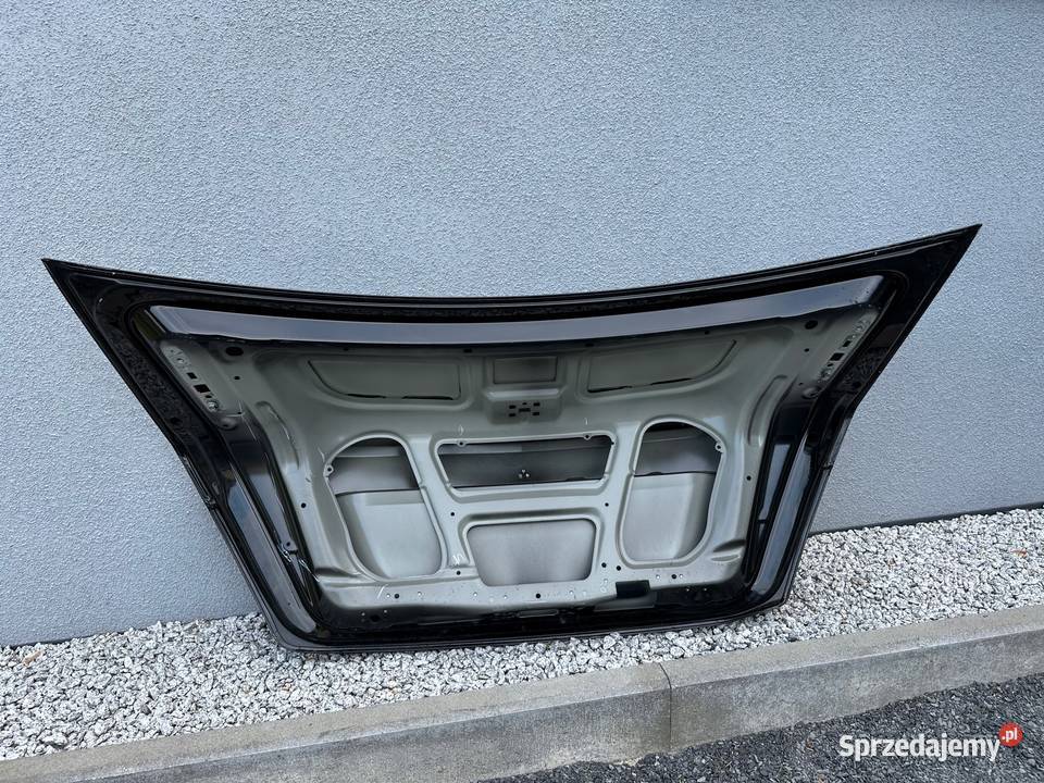 KLAPA TYL TYLNA MERCEDES W204 SEDAN części blacharskie Mirsk