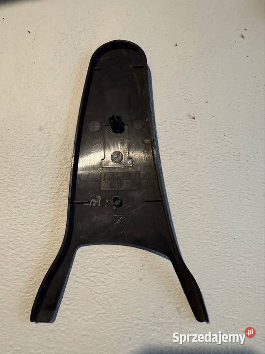 Osłona prawa pasa fotelu e12 e23 e28 OE 18533521 osobowe Fotele i kanapy Mszana