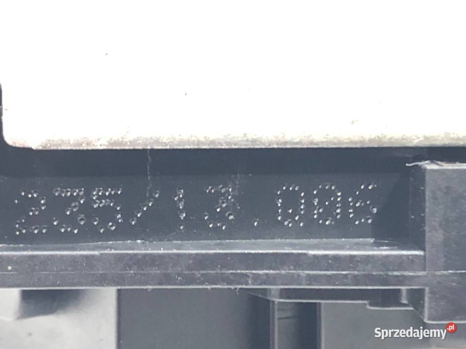 ZAMEK KLAPY TYŁ MERCEDES W246 Minivan