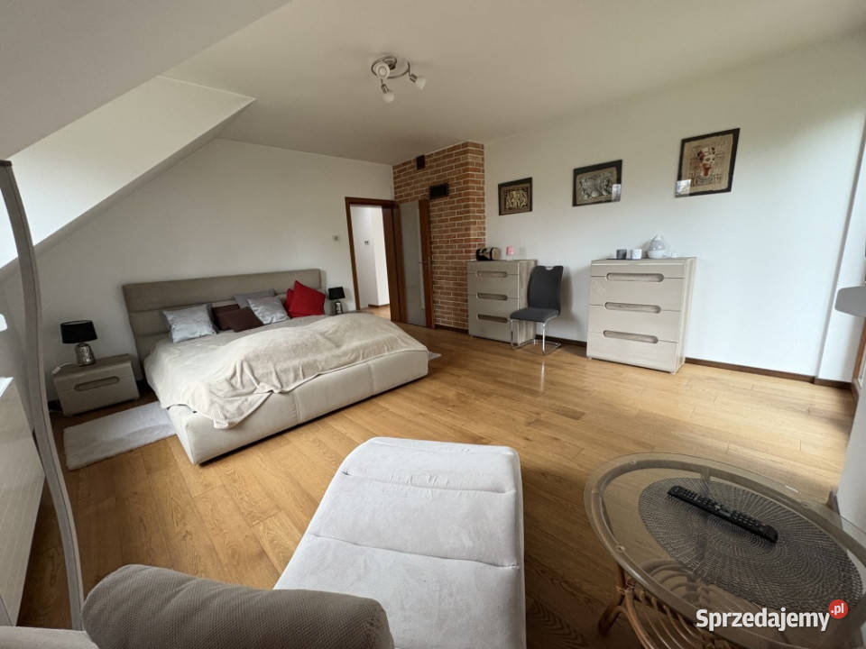 Dwa domy na jednej posesji piwnica mazowieckie Komorów