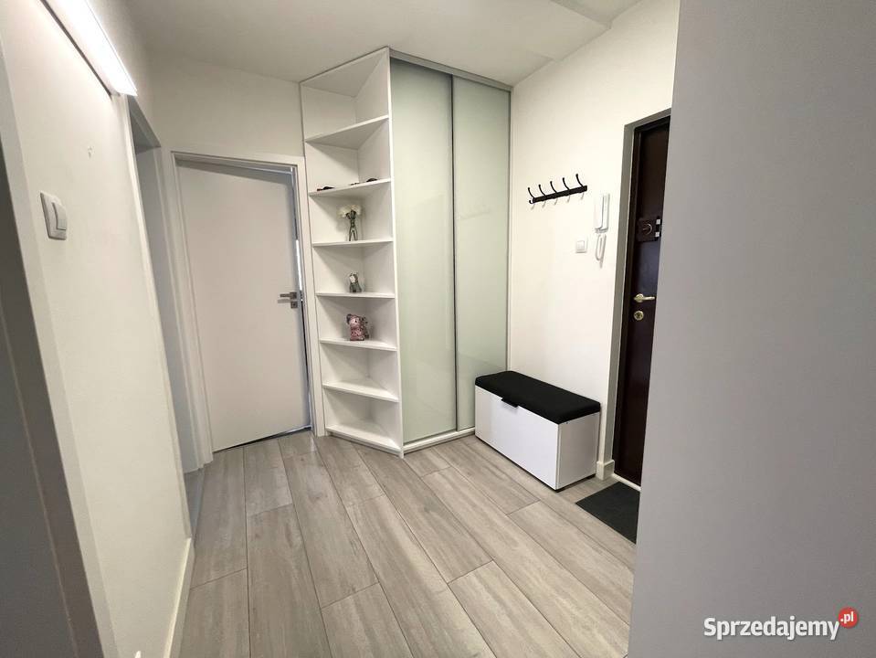 Mieszkanie na sprzedaż 64 m tuż metrze Natolin winda