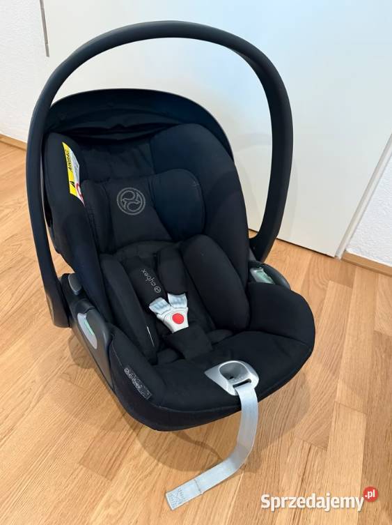 Fotelik samochodowy Cybex z bazą czarny gondola sprzedam