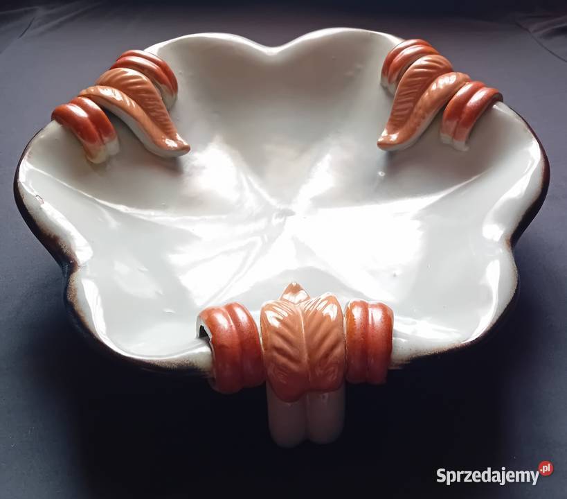 Secesyjna ceramiczna patera na 3 nogach zdobiona Porcelana i szkło sprzedam