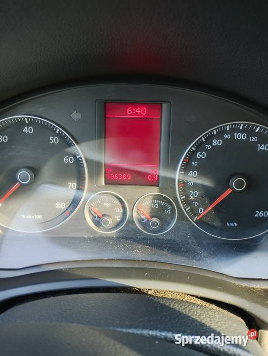 Volkswagen Golf 5 2009 14 benzyna