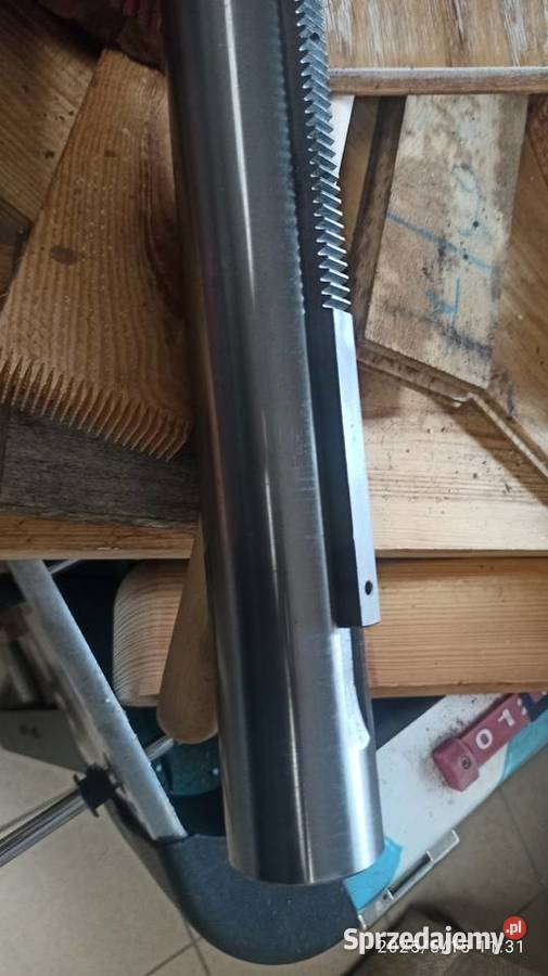 słup z zębatką do mechanizmu posuwu Nowe Gomad lubuskie Kłodawa