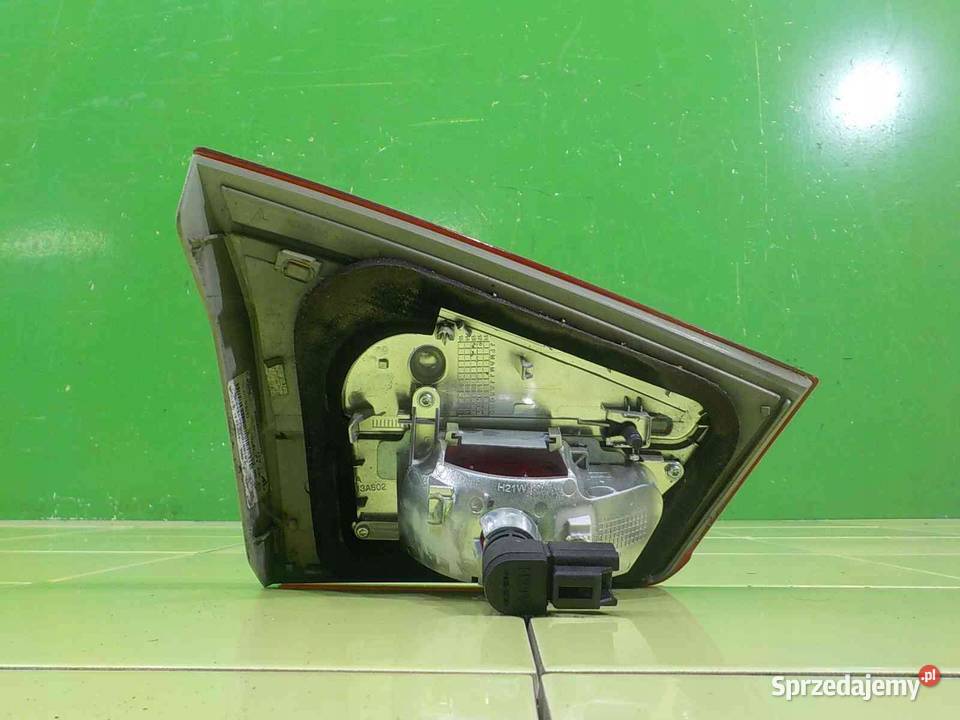 FORD B 10 B 13r 5D lampa prawa tyl w klape