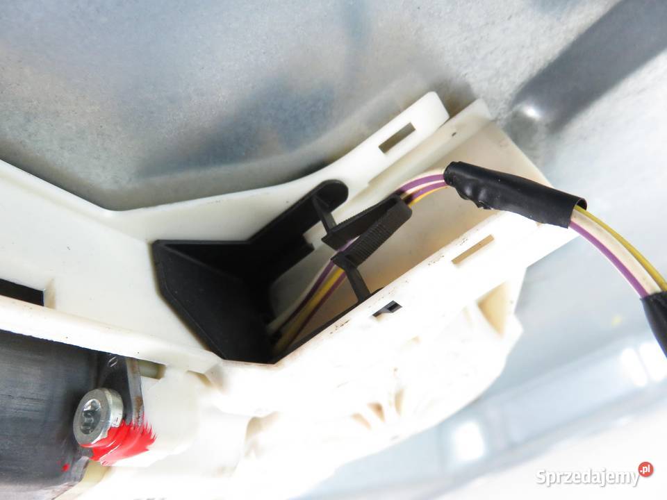 PODNOŚNIK PRAWY PRZEDNI FOCUS MK2 4M51B045H16AA sprzedam