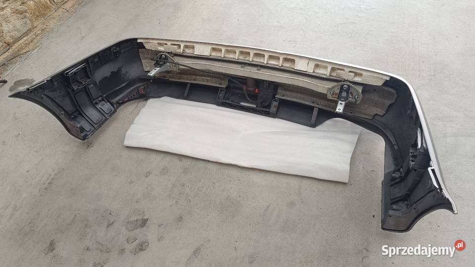 Zderzak tył BMW E39 sedan hak wypinany przedlift Tąpkowice