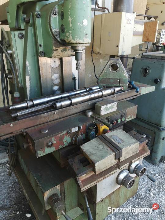 Frezarka uniwersalna do metalu bułgarska FU251 z Gostyń