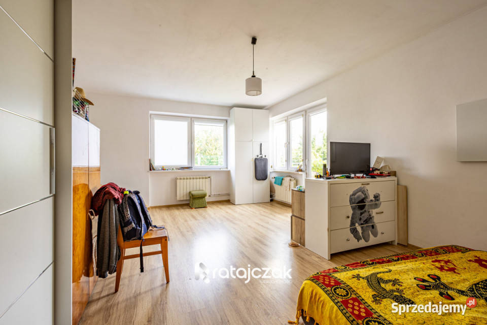 sprzedaży domu wolnostojącego 210m2 Rumia sprzedam