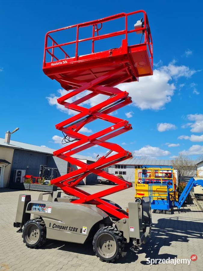 Podnośnik nożycowy spalinowy Haulotte Compact nie sprzedam