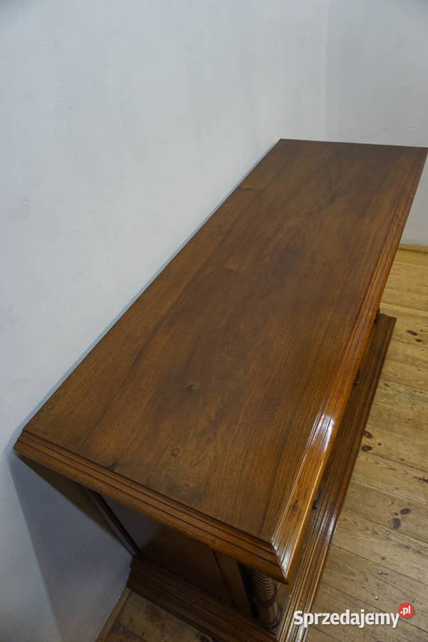 BOGATO RZEŹBIONA KOMODA TRZYDRZWIOWA ORZECH Meble Niemcza