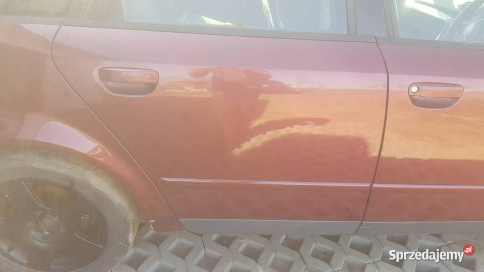 Audi A4 B6 Drzwi prawe tylnie prawy tył szyba Sława