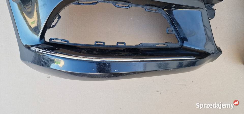 MERCEDES CKLASA W204 CHROM ZDERZAKA PRZÓD PRAWY Listwy i nakładki Trzciel