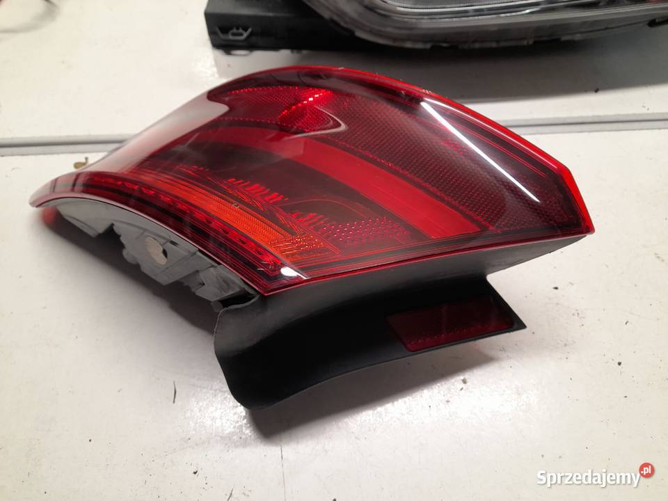 AUDI A3 SPORTBACK LAMPA PRAWA TYLNA TYŁ LED osobowe Goleniów