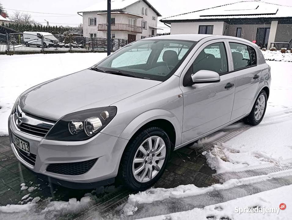 Astra H 2009r 14 90 Benzyna Lift Klimatyzacja Jasło