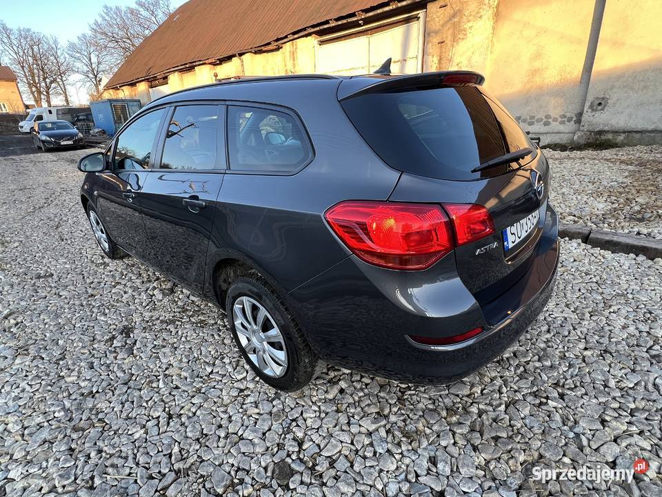 Opel Astra 17 diesel 2012 110 269 bezwypadkowa nawigacja lubelskie Zamość