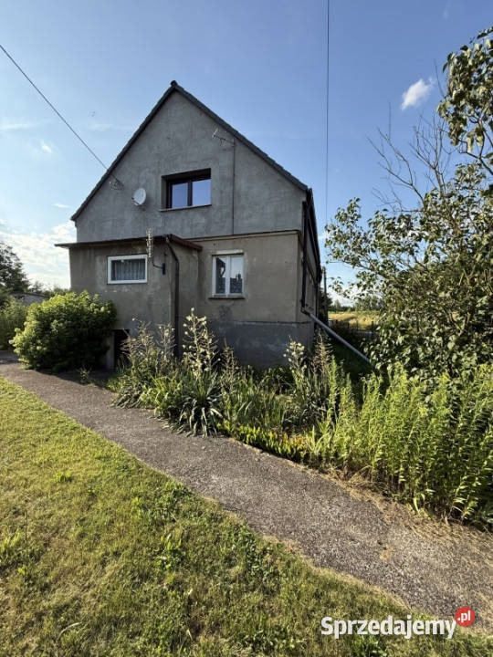 Mokry Dwór działka 225a z domem i budynkami gosp dolnośląskie