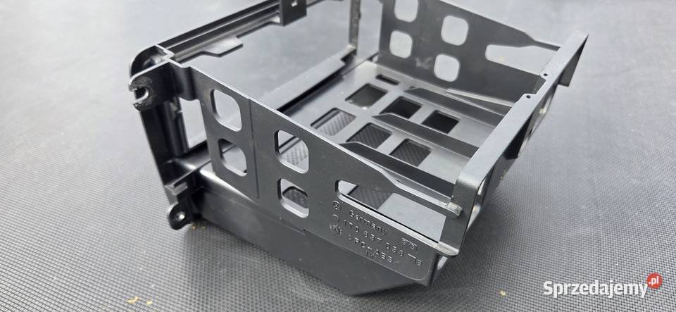 Kieszeń radia z półką ramka maskująca Motoryzacja Łódź