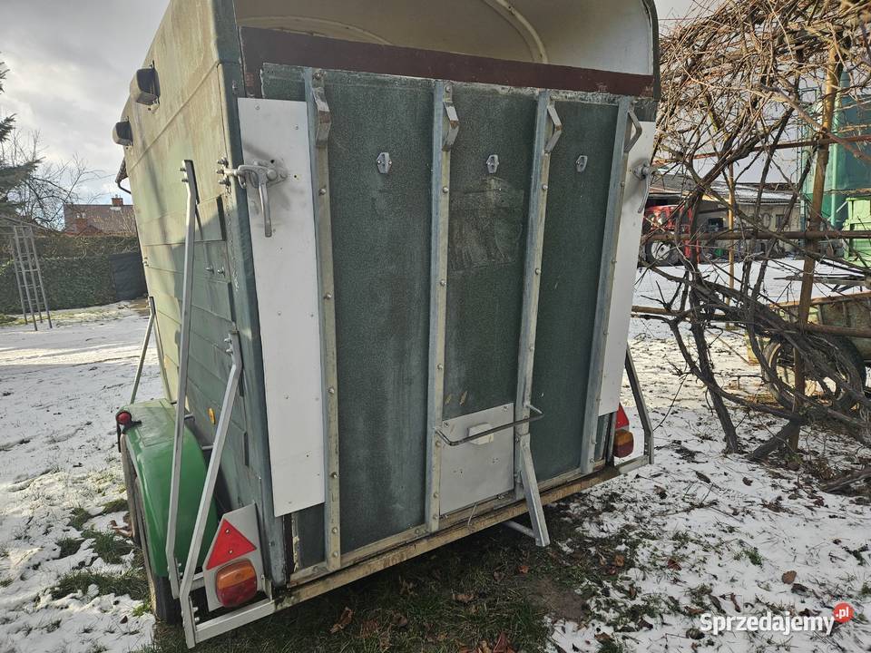 Przyczepa do przewozu koni nieuszkodzony Jarosław