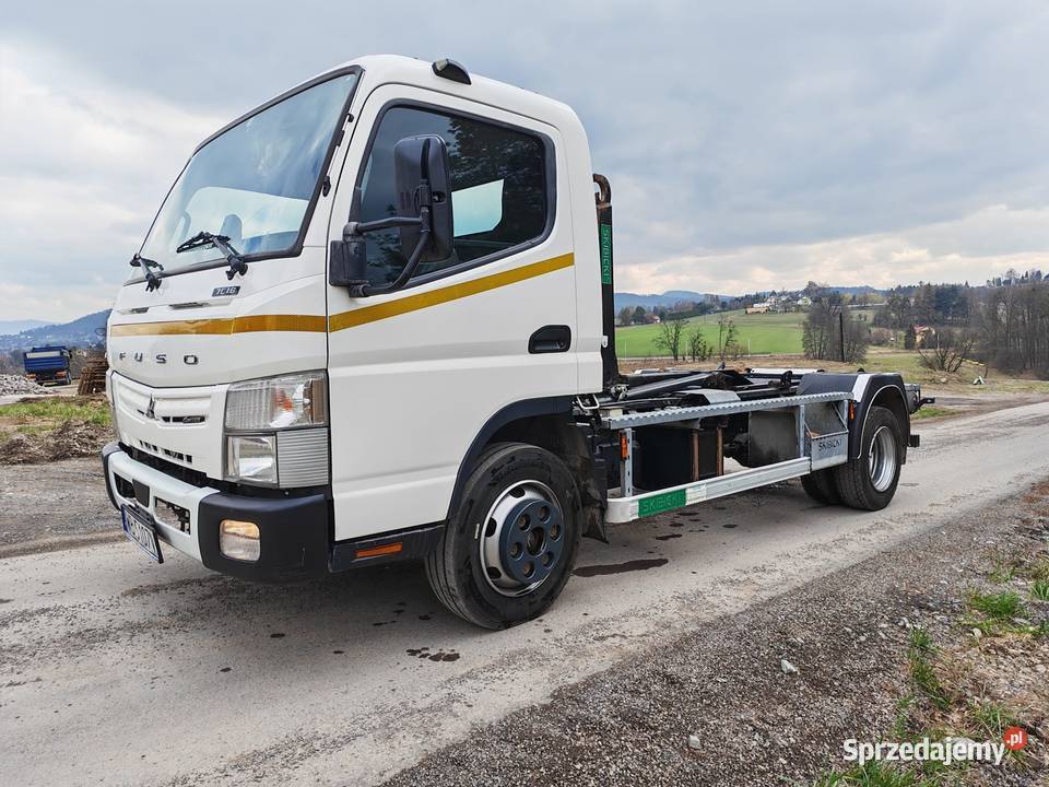Mitsubishi Fuso Canter hakowiec Specjalny 4x2 Cieszyn