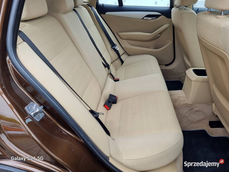 BMW X1 I E84 20 D 177 jasny środek alufelgi serwisowany w ASO