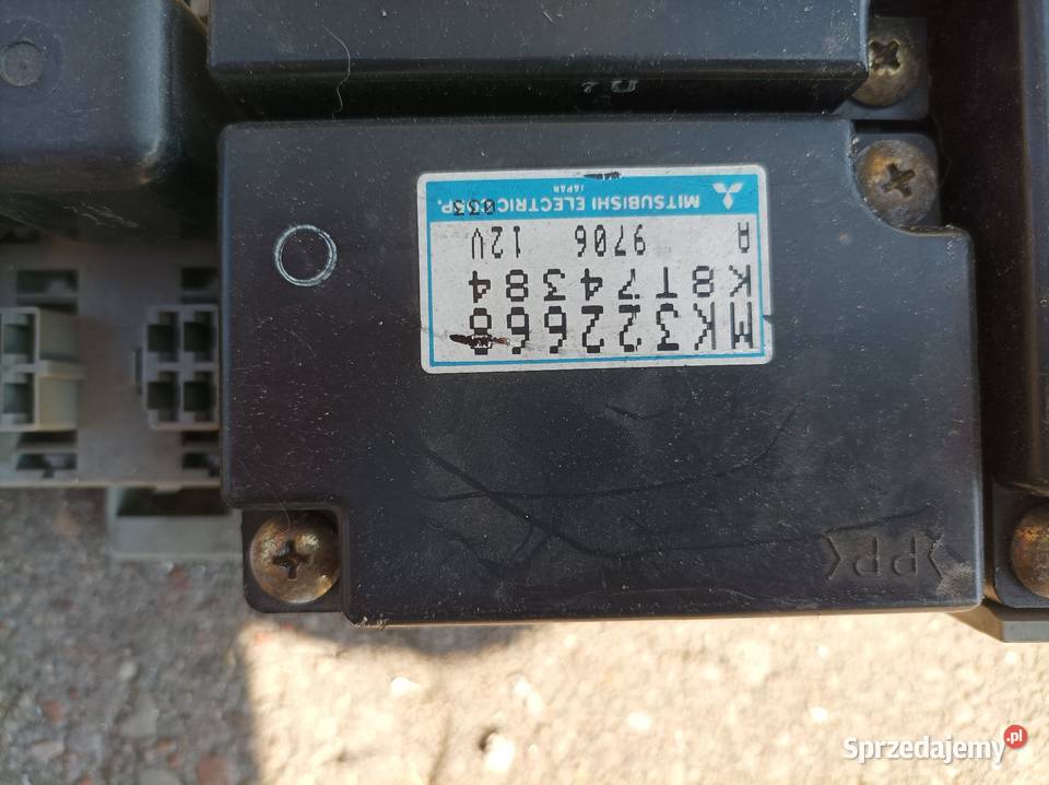Komputer silnika Mitsubishi Cantera 28 2002r kpl Koło
