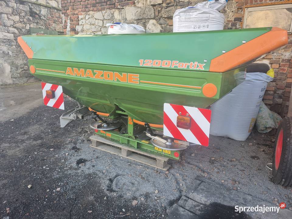 Rozsiewacz Amazone zam 1200 Gierałtów