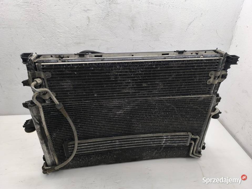 PAS PRZEDNI CHŁODNICE VW TOUAREG 25 7L0121203F wielkopolskie