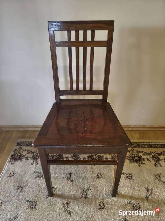 Ponadczasowe dębowe krzesła 4 sprzedam