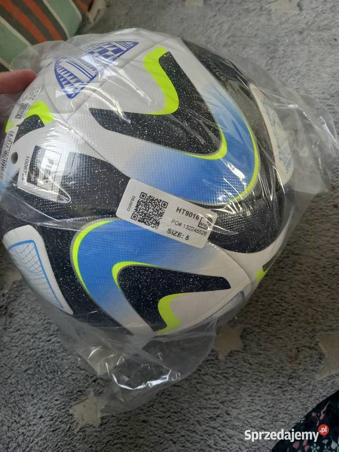 Adidas model HT9016 OCEAUNZ competition ball