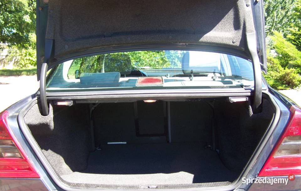 MercedesBenz Klasa C 180 z instalacją LPG szyberdach Kozery