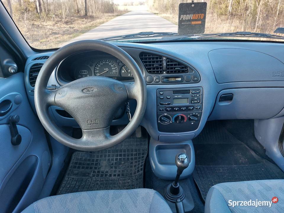 Ford fiesta mk4 13 benzyna nieuszkodzony sprzedam