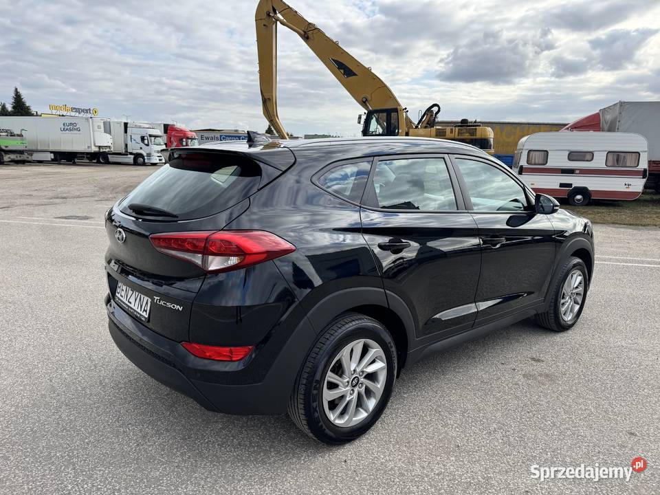 Hyundai Tucson 16 BENZYNA Klimatronik Nawigacja isofix Konin sprzedam