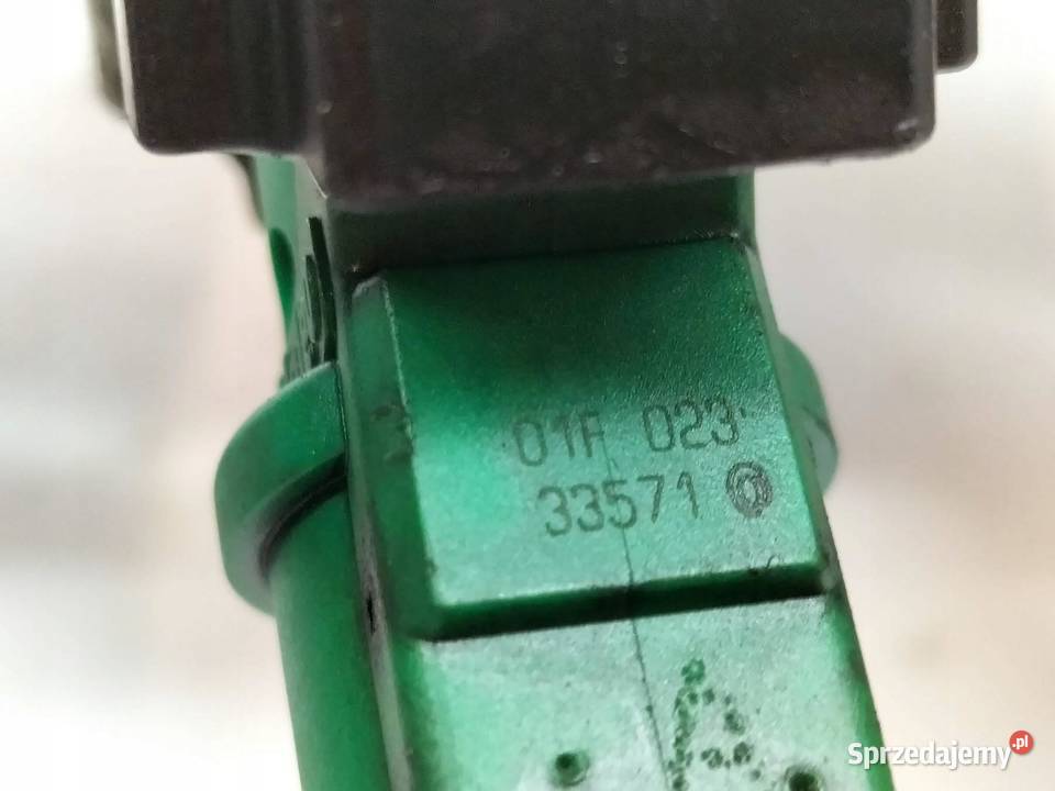 LISTWA WTRYSKOWA 9655833580 14 8V Peugeot 207 I