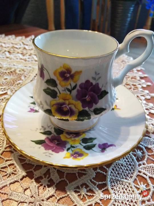Filiżanka angielska Brzeg