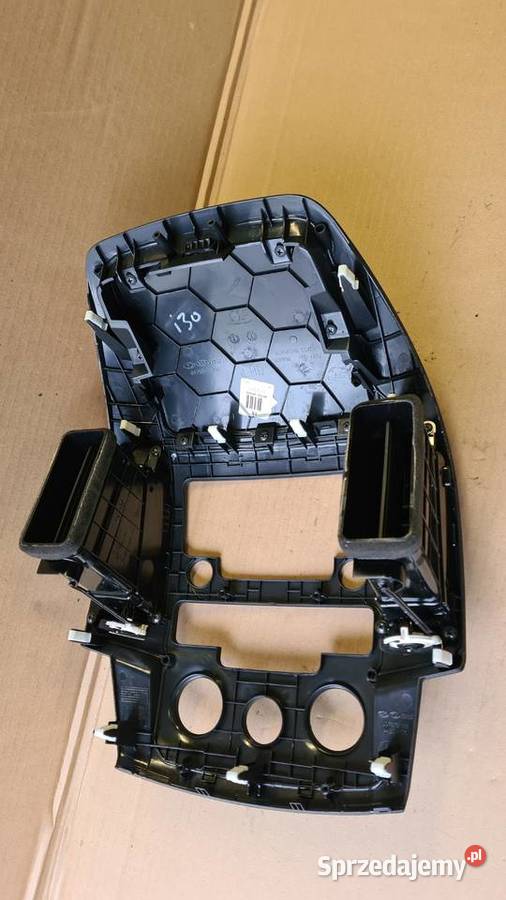 Hyundai I30 cw 1 Lift ramka radia kratki nawiewu Legnica