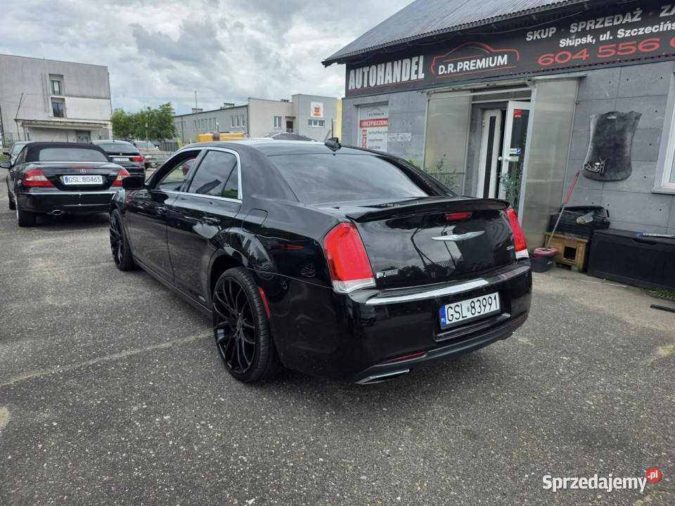 Chrysler 300C 36 Benzyna 286 Skóra Alu 22 Kamera Słupsk