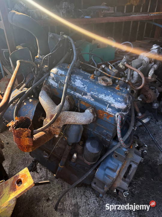 silnik 3cyl CASE Fiat IHC diesel sprawny silnik Silnik i osprzęt łódzkie Działoszyn