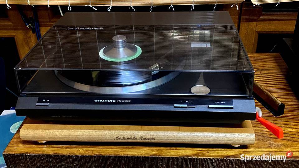 GRAMOFON GRUNDIG 2600