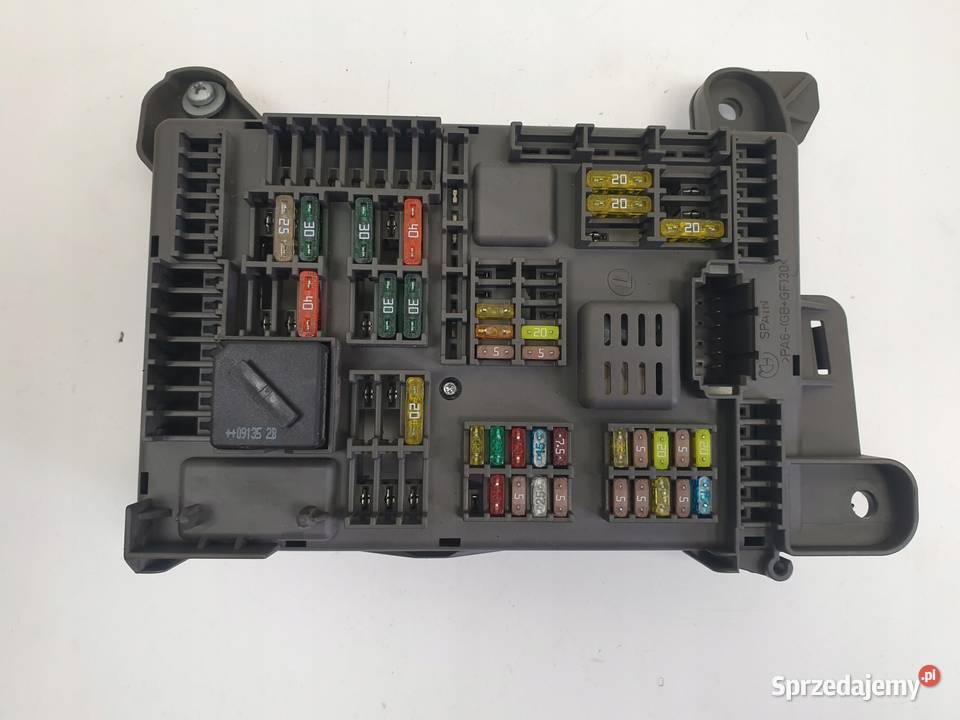 BMW X6 E71 30 D SKRZYNKA BEZPIECZNIKÓW Moduł BSI osobowe Sprzęt audio fabryczny Rudka